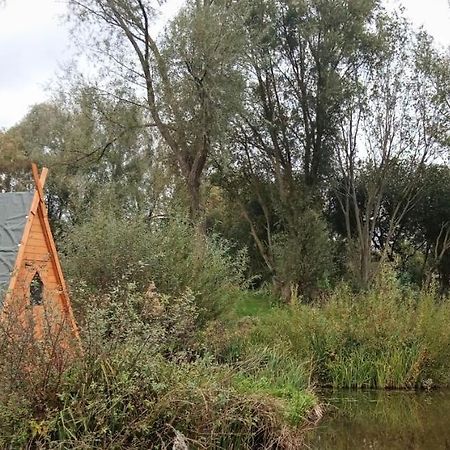 Отель Rum Bridge "Owl Watch" Wooden Tipi Сюдбури Экстерьер фото